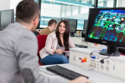 FH Campus Wien und Der Standard vergeben Stipendium für Safety and System Engineering